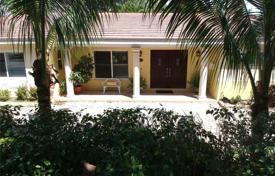 Comfortable cottage with a backyard, recreation area and a garden, Coral Gables, USA for 917,000 €