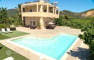 Land plot 4,660 m² in Chania for 550,000 €