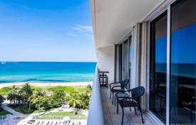 Comfortable apartment with ocean views in a residence on the first line of the beach, Surfside, Florida, USA for $1,075,000