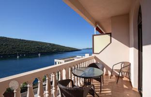 2-bedroom apartment 65 m² in Bigova for 215,000 €