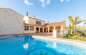 Traditional villa with a guest house, a swimming pool and a garden in Benissa, Alicante, Spain for 1,900,000 €