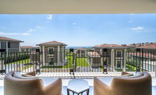 Apartments and villas with spacious balconies, in a new residential complex near swimming pools and restaurants, Istanbul, Turkey for From 20,305,000 TRY