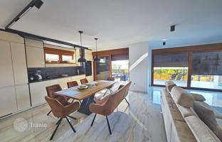 4-bedroom house 280 m² in Malinska for 1,430,000 €