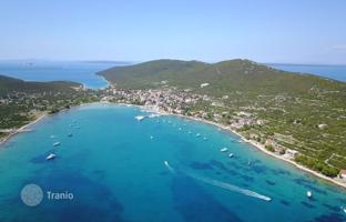 Land plot 1,664 m² in Zadar for 141,000 €