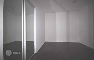 1-bedroom apartment in Shuter Street for C$748,000