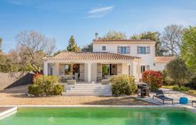 5-bedrooms villa in Cabrières-d'Avignon, France for 1,060,000 €