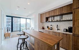 Apartment – Richmond Street West, Old Toronto, Toronto,  Ontario,   Canada for C$958,000
