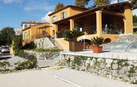 Property for sale in Levens. Spacious villa with a private plot, a swimming pool and a garage in a historic place, Levens, France Property for sale in Levens. Spacious villa with a private plot, a swimming pool and a garage in a historic place, Levens, France