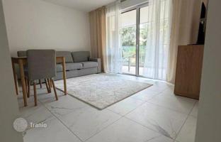 Charming one-bedroom apartment in a new residential complex just steps away from the beach, Saint-Laurent-du-Var, Côte d'Azur, France for 335,000 €