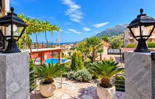 Complex of two houses — main house and guest house, with a swimming pool — Stari Bar, € 295,000 for 295,000 €