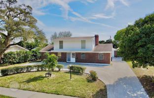 5-bedroom house 247 m² in West Palm Beach for $700,000