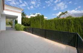 Villa for sale in Altos de Puente Romano, Marbella Golden Mile for 5,450,000 €