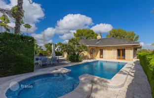 5-bedroom villa 366 m² in Orihuela Costa for 670,000 €