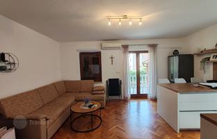 1-bedroom apartment 40 m² in Malinska for 250,000 €