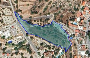 Land plot 5,711 m² in Fasoula for 875,000 €