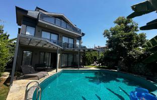 3-bedroom villa 220 m² in Fethiye for 22,673,000 TRY