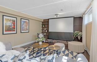 10-bedroom house in North York for C$2,432,000