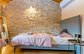ISTRIA, BRTONIGLA — Contemporary stone villa for 1,100,000 €