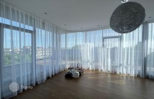 4-bedroom apartment 265 m² in Central District for 850,000 €