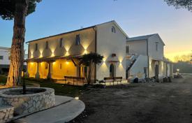 18th Century Leopoldino Estate: a Luxury Country House in Tuscany for 2,000,000 €
