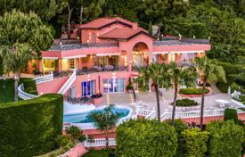 Stylish villa with first-class service and panoramic views in Roquebrune-Cap-Martin, Cote d'Azur, France for 25,000 € per week