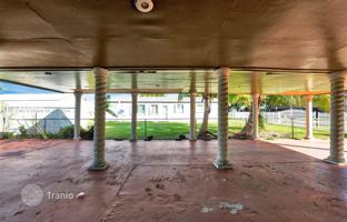 5-bedroom house 278 m² in Miami for $650,000