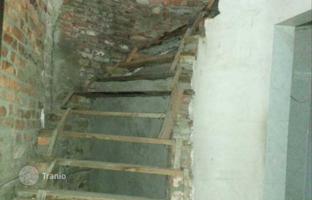 4-bedroom apartment 200 m² in Old Tbilisi for $195,000