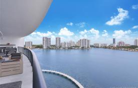 Furnished apartment with a terrace and an ocean view in a residential complex with a swimming pool and a spa, Aventura, USA for 2,543,000 €
