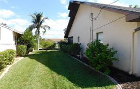 Townhome – Cape Coral, Florida, USA for $665,000
