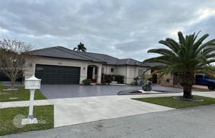 3-bedroom house 245 m² in Hialeah for $849,000