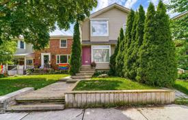 Terraced house – Erskine Avenue, Old Toronto, Toronto,  Ontario,   Canada for C$1,156,000