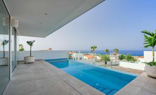 4-bedroom villa 281 m² in Callao Salvaje for 2,300,000 €