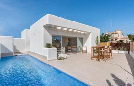 Single-storey villa with a swimming pool, Los Alcazares, Spain for 430,000 €