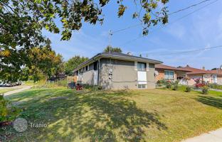 12-bedroom house in Scarborough for C$1,208,000