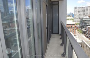 3-bedroom apartment in Richmond Street West for C$1,150,000
