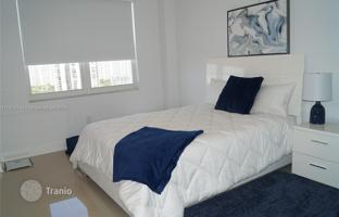 2-bedroom apartments in condo 157 m² in Aventura for $499,000