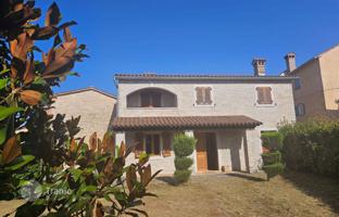 7-room house 405 m² in Tinjan for 940,000 €