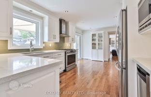11-bedroom house in North York for C$2,660,000