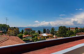 Exclusive penthouse with views of Lake Garda on the Sirmione Peninsula, Italy for 699,000 €