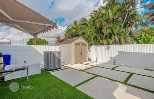 3-bedroom house 243 m² in Pembroke Pines for $699,000