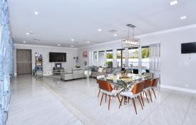 Townhome – Hollywood, Florida, USA for $2,399,000