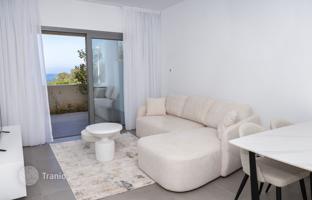 2-bedroom penthouse in Coral Bay for 387,000 €