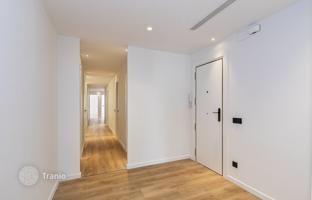 3-bedroom apartment 152 m² in Barcelona for 1,250,000 €