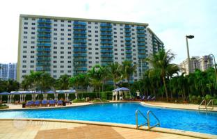 1-bedroom apartments in condo 93 m² in Collins Avenue for $470,000