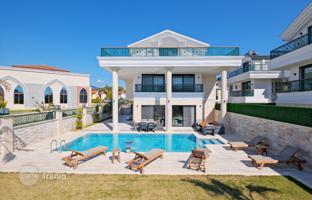 6-bedroom villa 410 m² in Fethiye for 72,592,000 TRY