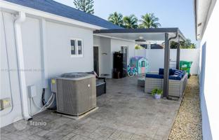 3-bedroom house 165 m² in Miami for $680,000