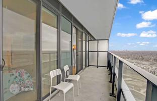 2-bedroom apartment in Etobicoke for C$832,000