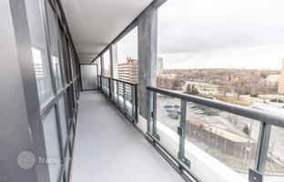 3-bedroom apartment in Etobicoke for C$1,124,000