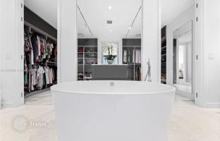 4-bedroom apartments in condo 353 m² in Edgewater (Florida) for $6,500,000
