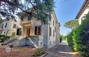 5-bedroom villa 624 m² in Lucca for 1,600,000 €